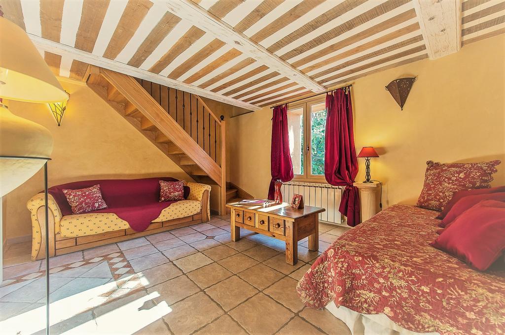 ルールマラン Mas De Foncaudette Bed & Breakfast エクステリア 写真